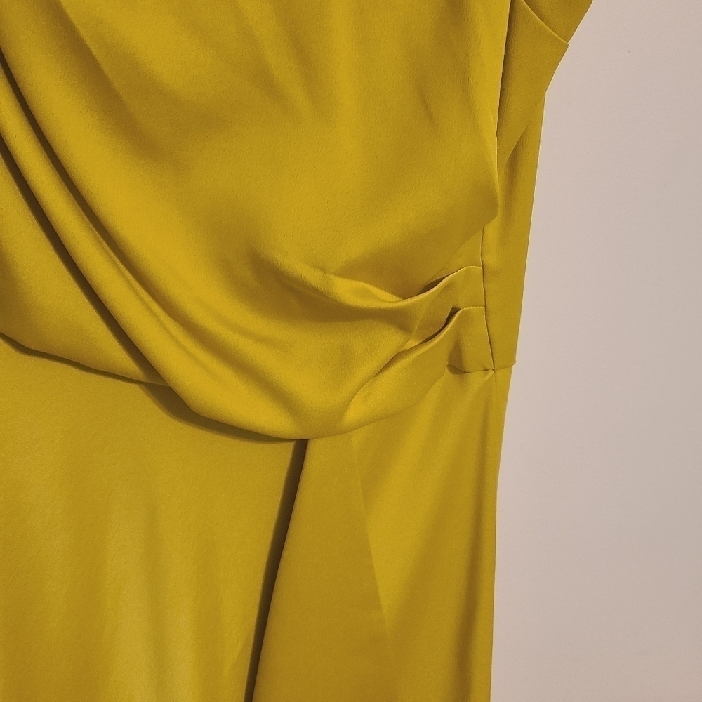 Just...Taylor | Women's Gold V-Neck Asymmetrical Hem Cocktail Dress (Size 16) - Picture 9 of 15
